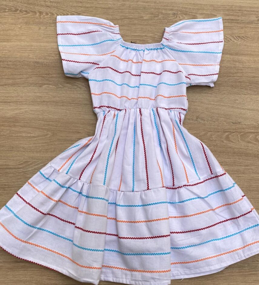 fernandaramoskids com br Vestido Infantil Feminino Bordado Colorido Branco 2