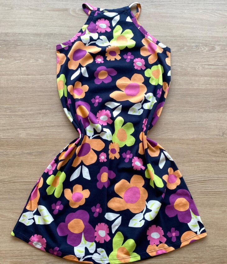 fernandaramoskids com br Vestido Infantil Feminino Curto Estampa Floral Fundo Azul Marinho 2