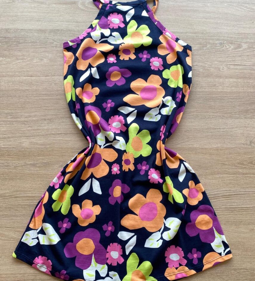 fernandaramoskids com br Vestido Infantil Feminino Curto Estampa Floral Fundo Azul Marinho 2