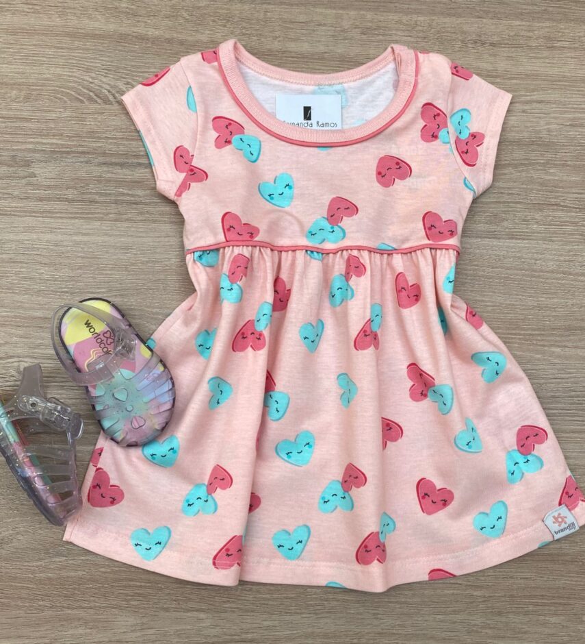 Vestido Infantil Feminino de Malha Estampado Corações Salmão Fernanda Ramos Kids