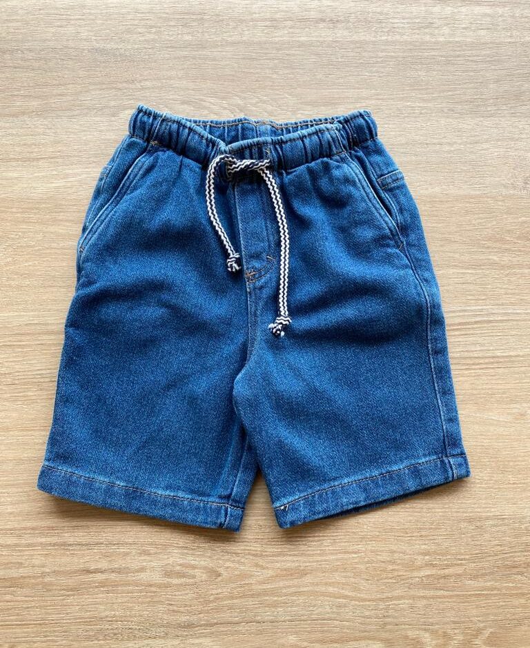 Bermuda Infantil Masculina Jeans Médio com Cordão e Bolsos Fernanda Ramos Kids