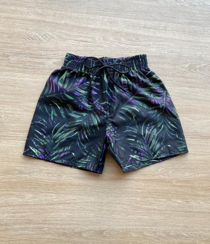 Bermuda Infantil Masculina Preta Estampada com Folhagens Fernanda Ramos Kids