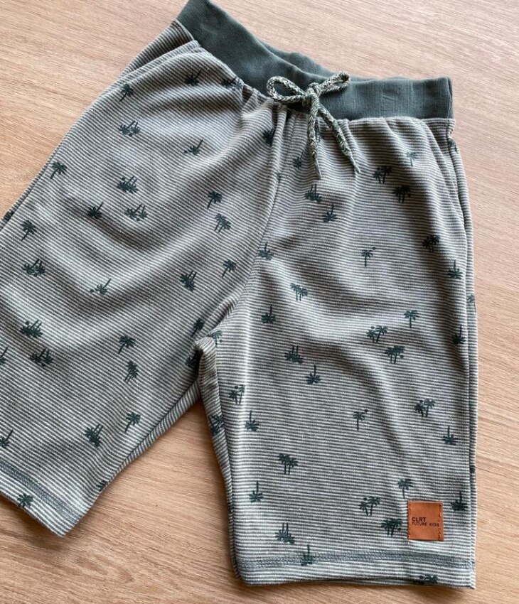 fernandaramosstore com br Bermuda Masculina Infantil Verde Estampada com Coqueiros2
