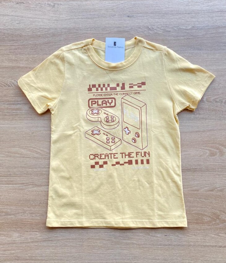 Camiseta Masculina Infantil Manga Curta Amarela Play Fernanda Ramos Kids