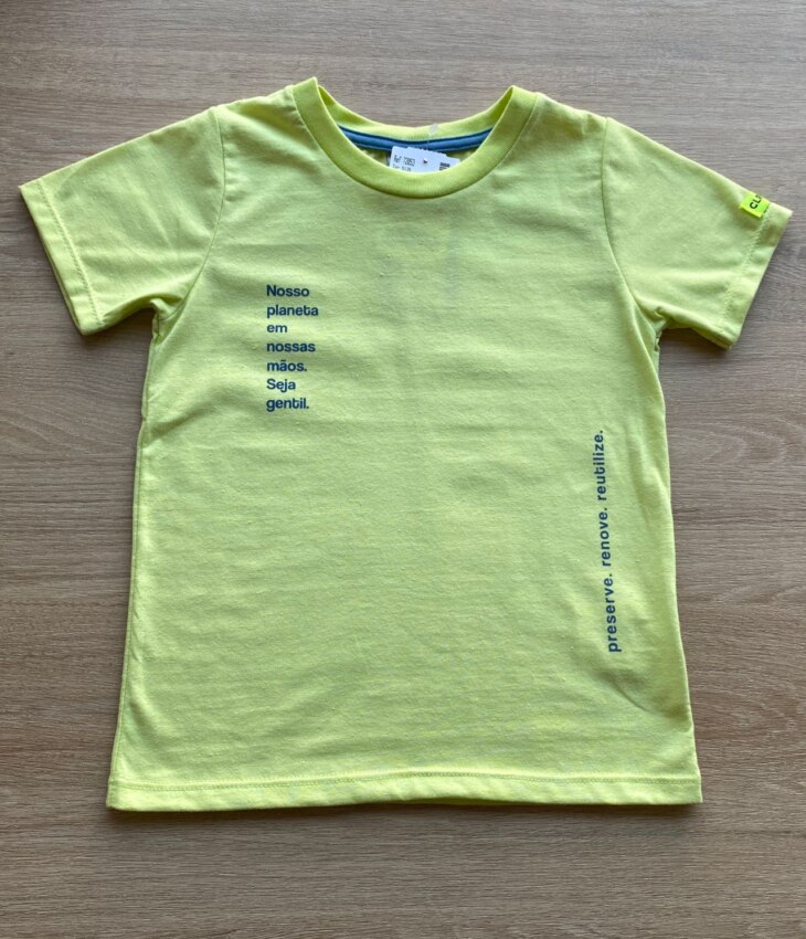 Camiseta Masculina Infantil Manga Curta Verde Lima Fernanda Ramos Kids
