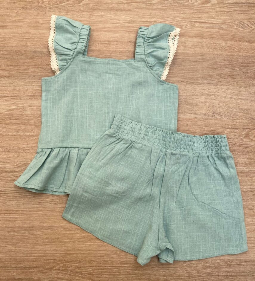 fernandaramoskids com br Conjunto Feminino Infantil Cropped com Botões e Short Verde4
