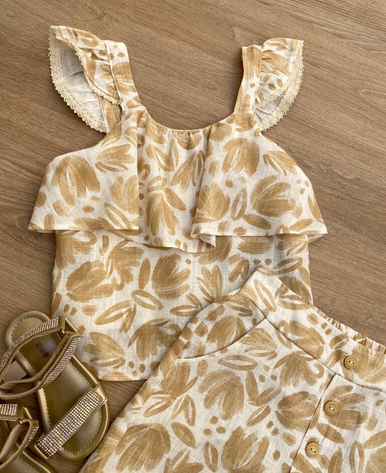 fernandaramoskids com br Conjunto Feminino Infantil Cropped e Short Estampado Bege1