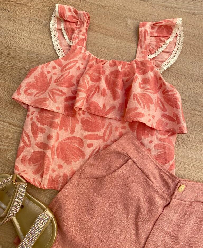 fernandaramoskids com br Conjunto Feminino Infantil Cropped Estampado e Short Salmão com Bolsos1