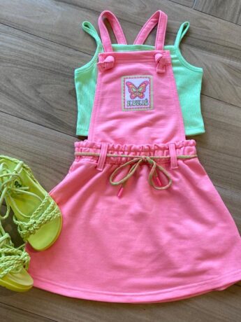 - Conjunto Infantil Feminino Blusa Cropped Verde Lima e Salopete Rosa Flúor Fernanda Ramos Kids
