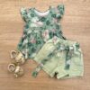 Conjunto Infantil Feminino Blusa Manga Curta Estampada e Short Verde com Amarração Fernanda Ramos Kids
