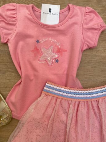 fernandaramoskids com br Conjunto Infantil Feminino Blusa Manga Curta Estrela e Short Saia Rosa1