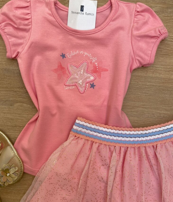 fernandaramoskids com br Conjunto Infantil Feminino Blusa Manga Curta Estrela e Short Saia Rosa1