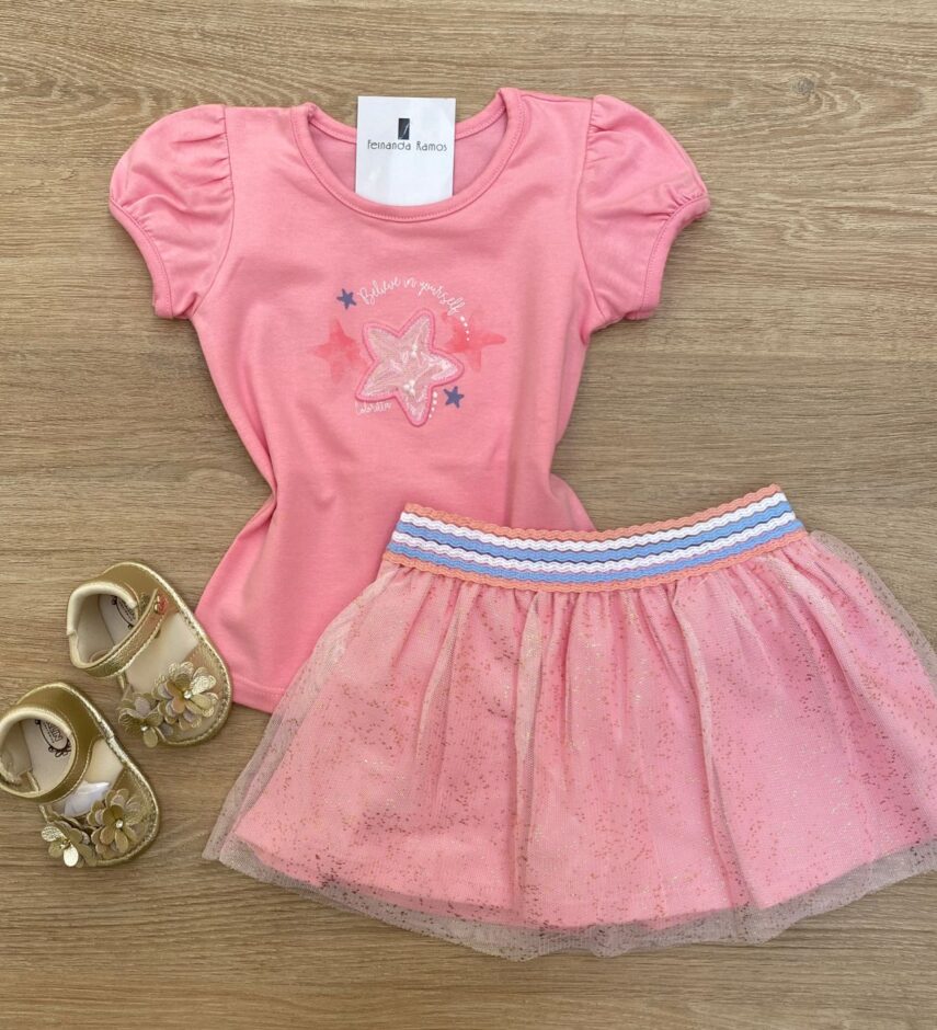 Conjunto Infantil Feminino Blusa Manga Curta Estrela e Short Saia Rosa Fernanda Ramos Kids
