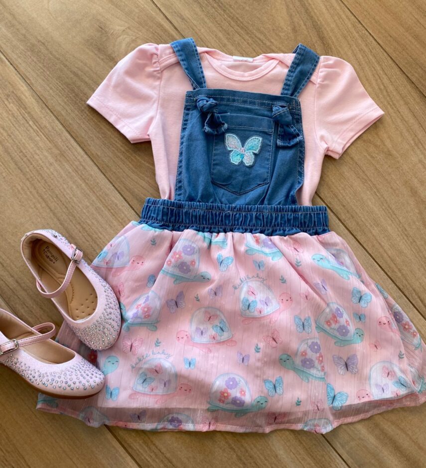fernandaramoskids com br Conjunto Infantil Feminino Body Rosa e Salopete Estampada1