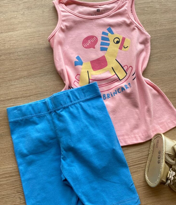 fernandaramoskids com br Conjunto Infantil Feminino Regata Rosa Cavalinho e Bermuda Azul1