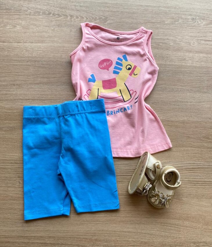 Conjunto Infantil Feminino Regata Rosa Cavalinho e Bermuda Azul Fernanda Ramos Kids