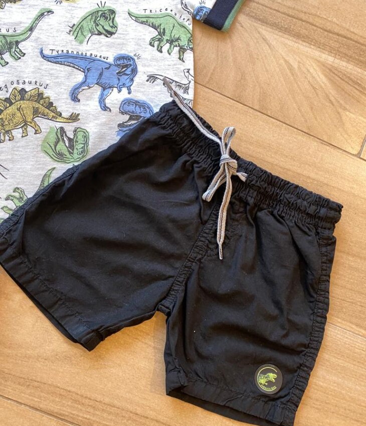 Conjunto Infantil Masculino Camiseta Estampada e Bermuda Preta2