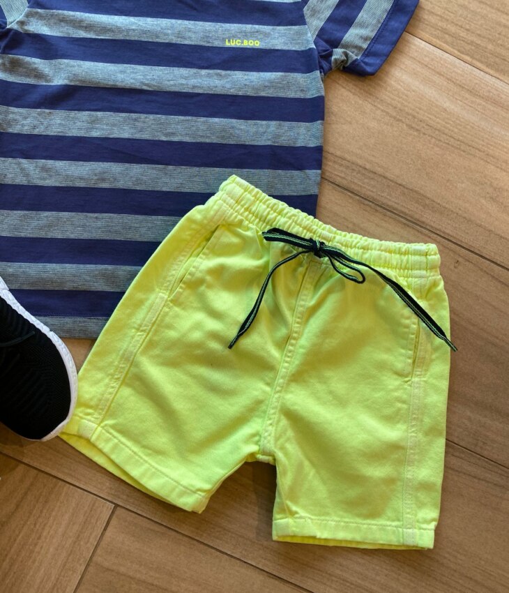 fernandaramoskids com br Conjunto Infantil Masculino Camiseta Listrada e Bermuda Verde 2