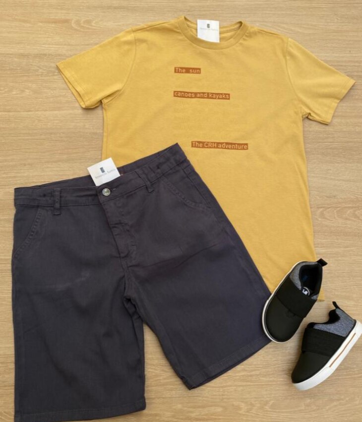 Conjunto Infantil Masculino Camiseta Mostarda e Bermuda de Sarja Fernanda Ramos Kids