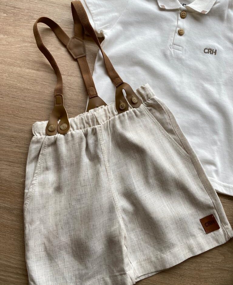 fernandaramoskids com br Conjunto Infantil Masculino Camiseta Polo Off White e Bermuda Cru com Suspensório1