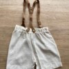 fernandaramoskids com br Conjunto Infantil Masculino Camiseta Polo Off White e Bermuda Cru com Suspensório4