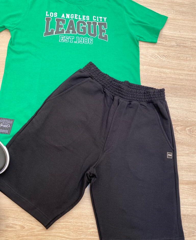 fernandaramosstore com br Conjunto Infantil Masculino Camiseta Verde e Bermuda Preta3