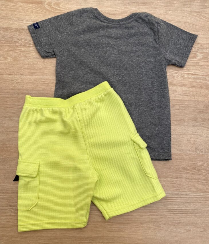 fernandaramoskids com br Conjunto Masculino Infantil Camiseta Future Cinza e Bermuda Verde3