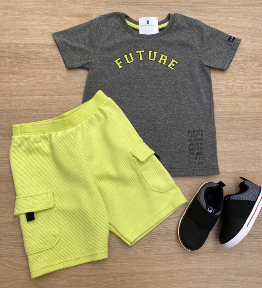 Conjunto Masculino Infantil Camiseta Future Cinza e Bermuda Verde Fernanda Ramos Kids