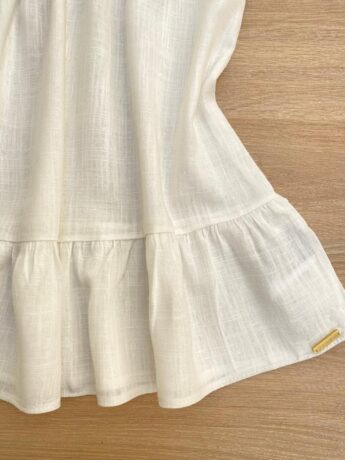 fernandaramoskids com br Vestido Infantil Feminino Branco com Manga Princesa e Detalhe de Flor1