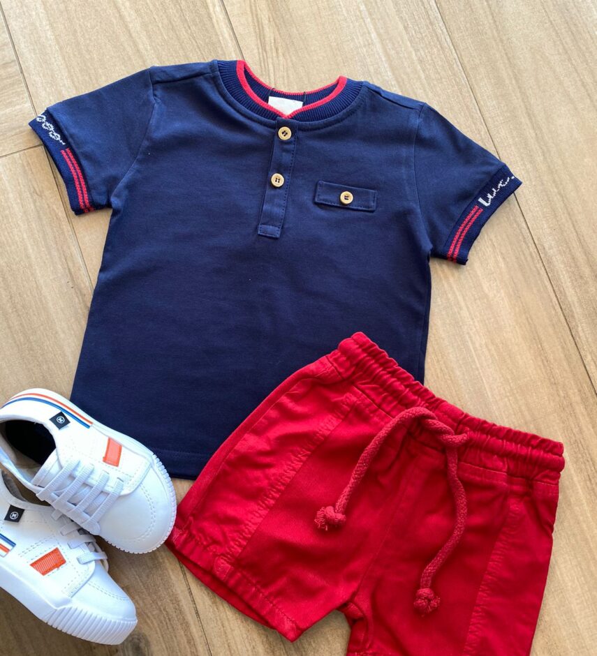 fernandaramoskids com br Conjunto Infantil Masculino Camiseta Azul Marinho e Bermuda Vermelha1