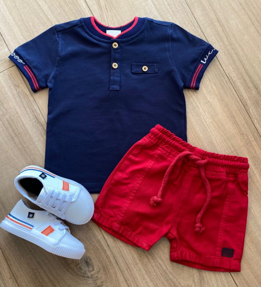 fernandaramoskids com br Conjunto Infantil Masculino Camiseta Azul Marinho e Bermuda Vermelha2