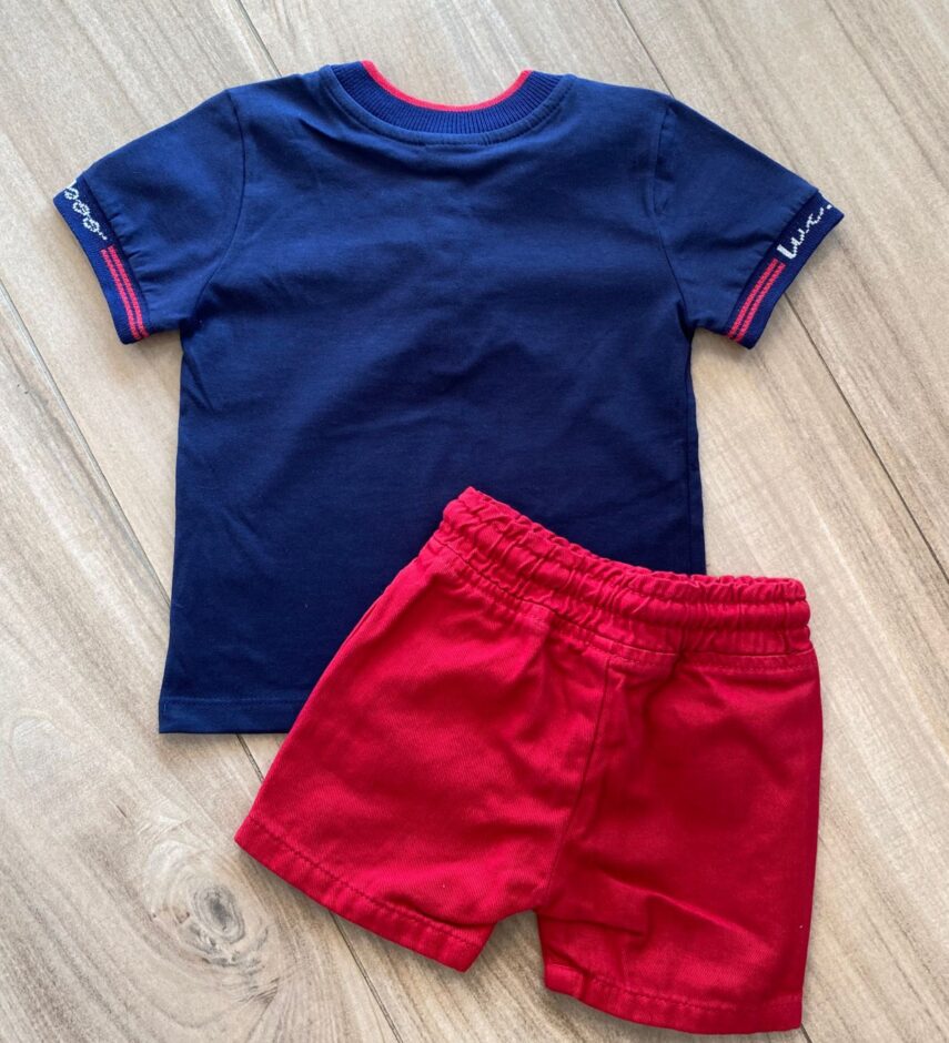 fernandaramoskids com br Conjunto Infantil Masculino Camiseta Azul Marinho e Bermuda Vermelha3