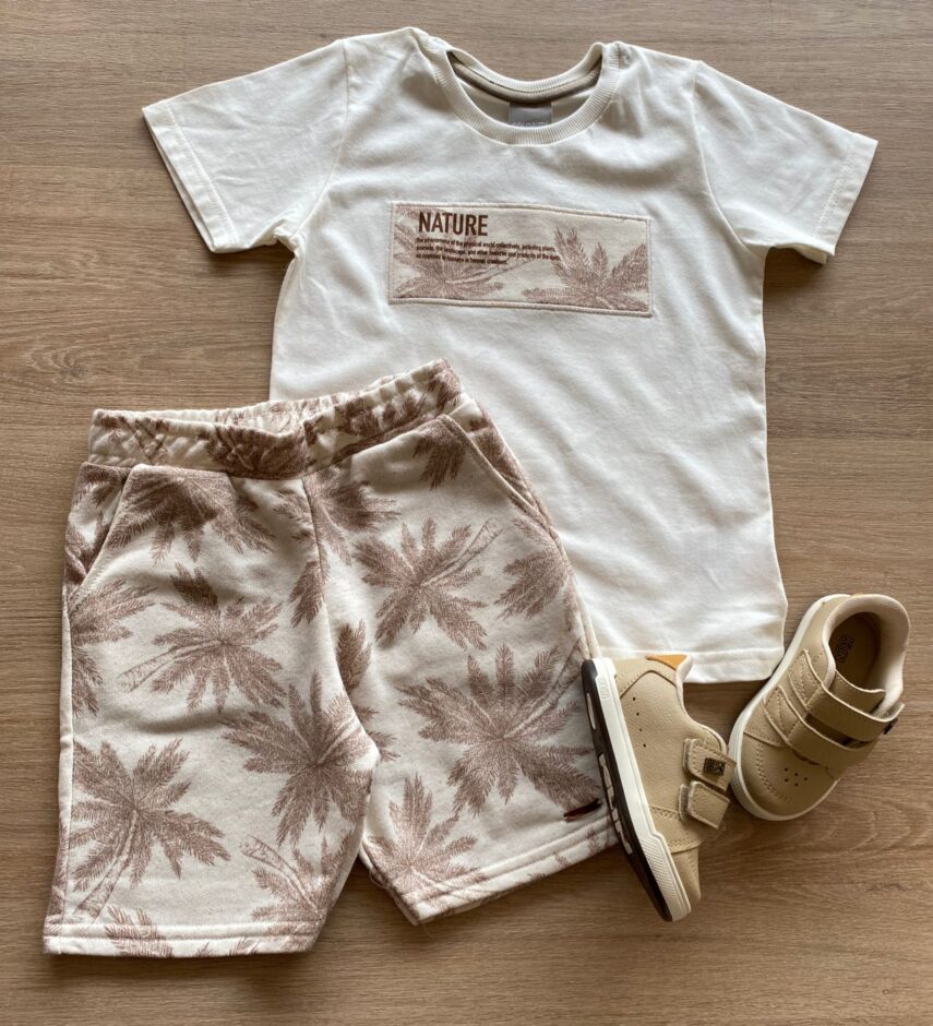 Conjunto Masculino Infantil Camiseta Off White e Bermuda Estampada Fernanda Ramos Kids