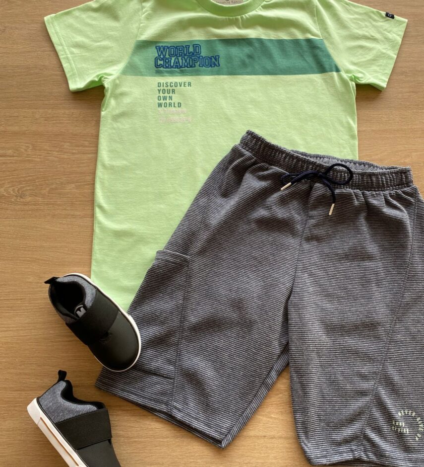 Conjunto Masculino Infantil Camiseta Verde e Bermuda Listrada Fernanda Ramos Kids