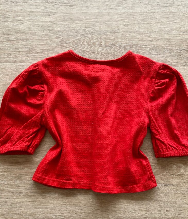 fernandaramoskids com br Blusa Cropped Manga Princesa Texturizada Vermelha3