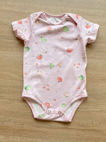 Body Infantil Feminino Rosa Estampado de Frutinhas Fernanda Ramos Kids