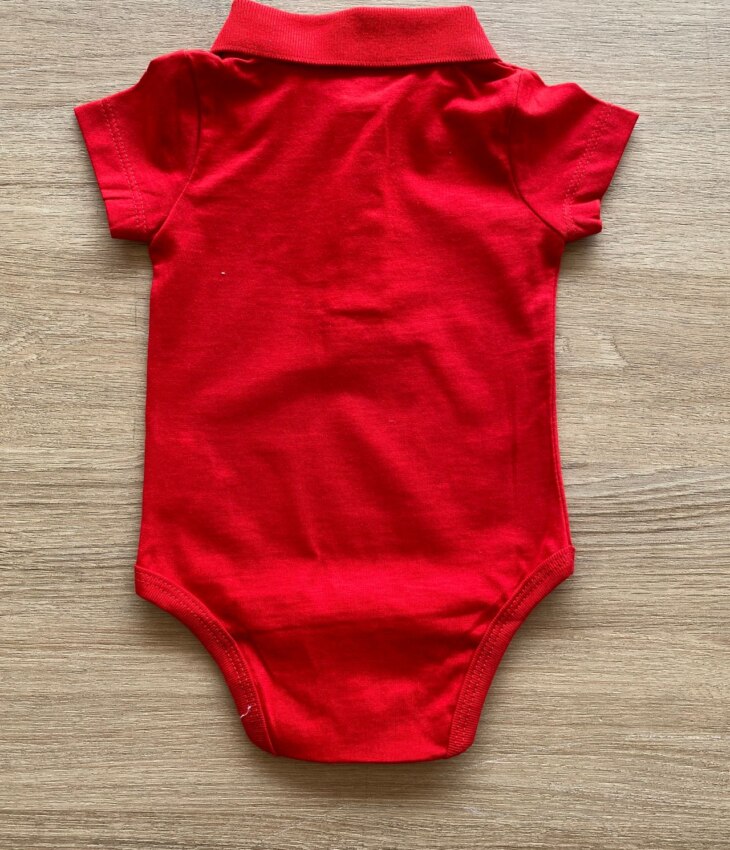 fernandaramoskids com br Body Infantil Manga Curta Gola Polo Vermelho2