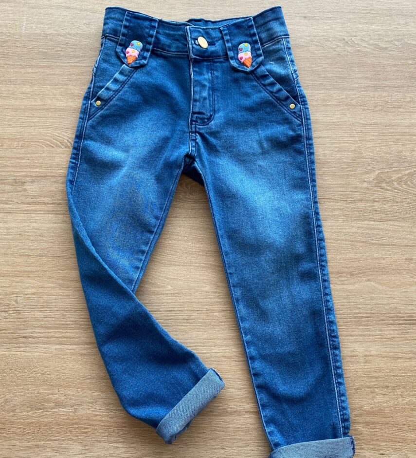 Calça Infantil Feminina Jeans com Detalhe de Sorvetinho Fernanda Ramos Kids