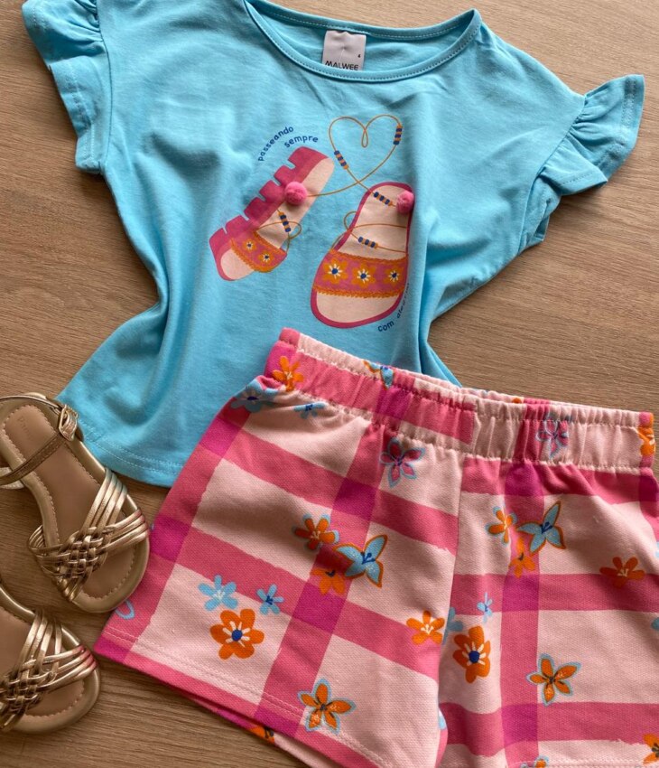fernandaramoskids com br Conjunto Infantil Feminino Blusa Azul com Pompom e Short Estampado1