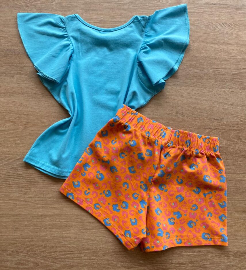 fernandaramoskids com br Conjunto Infantil Feminino Blusa Azul e Short Laranja Estampado2