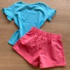 fernandaramoskids com br Conjunto Infantil Feminino Blusa Azul Splash e Short Rosa2