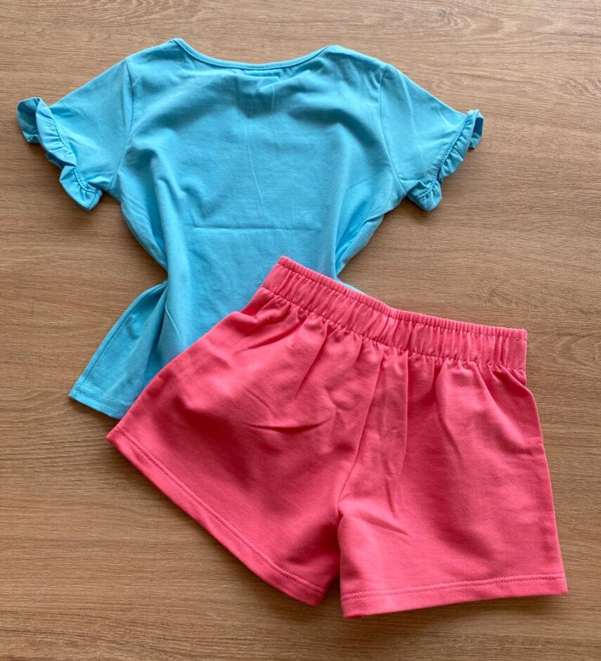 fernandaramoskids com br Conjunto Infantil Feminino Blusa Azul Splash e Short Rosa2