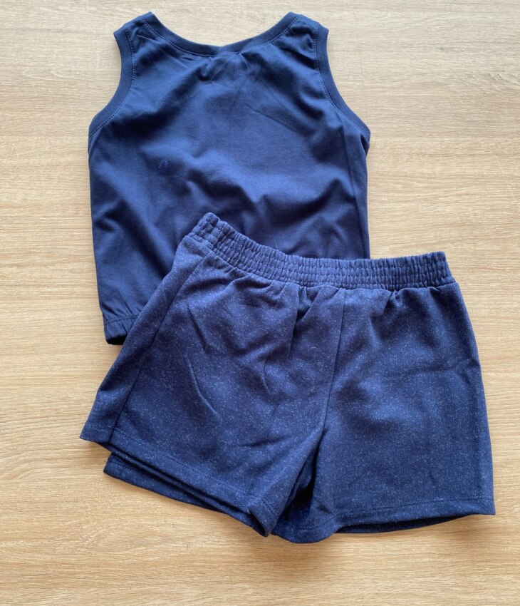 fernandaramoskids com br Conjunto Infantil Feminino Blusa Cropped e Short Saia Azul Marinho2