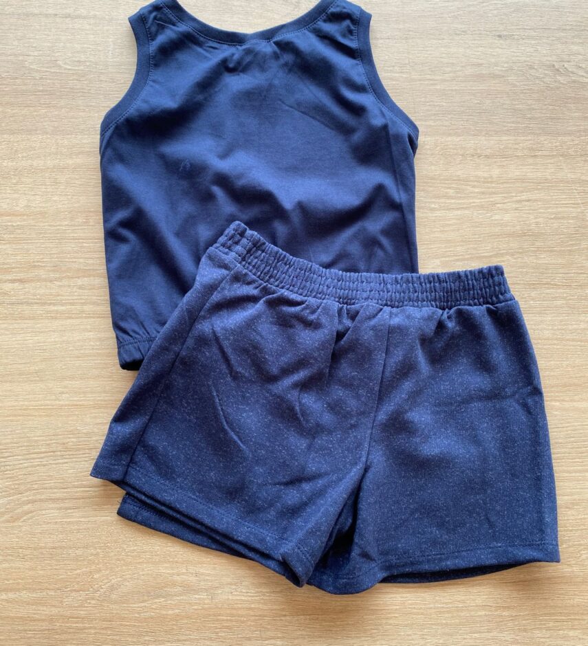 fernandaramoskids com br Conjunto Infantil Feminino Blusa Cropped e Short Saia Azul Marinho2