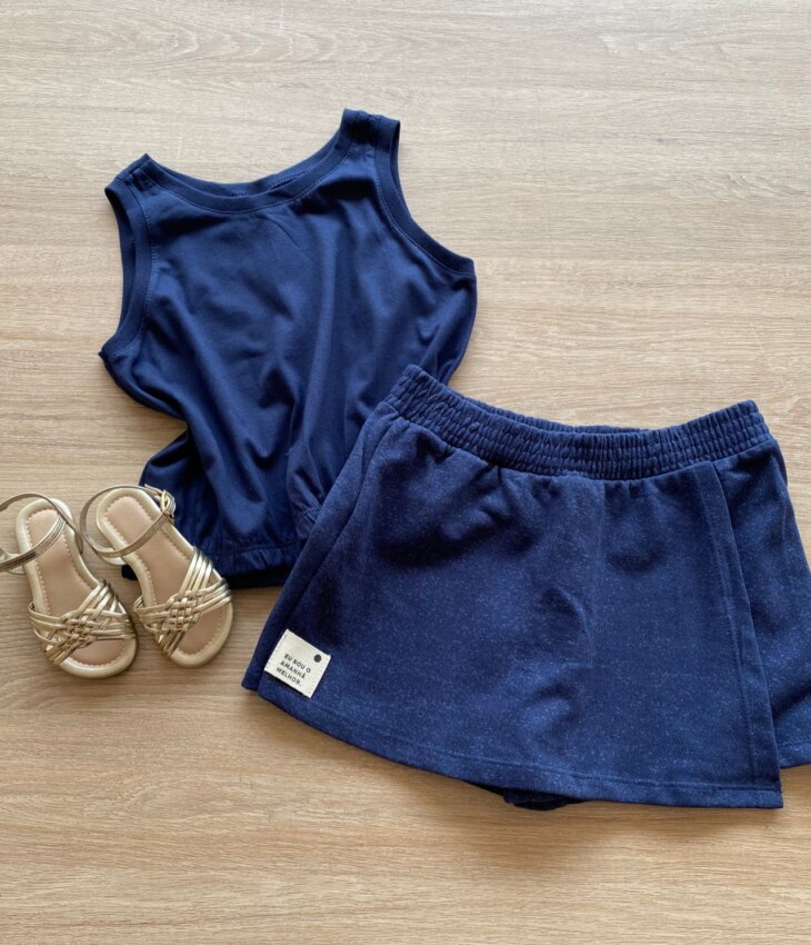 Conjunto Infantil Feminino Blusa Cropped e Short Saia Azul Marinho Fernanda Ramos Kids