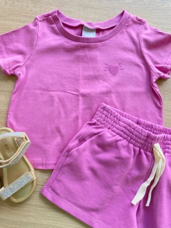 fernandaramoskids com br Conjunto Infantil Feminino Blusa Cropped Manga Curta e Short Lilás1