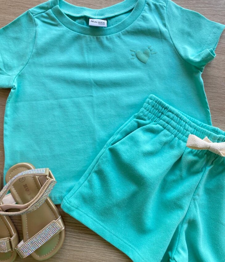 fernandaramoskids com br Conjunto Infantil Feminino Blusa Cropped Manga Curta e Short Verde1