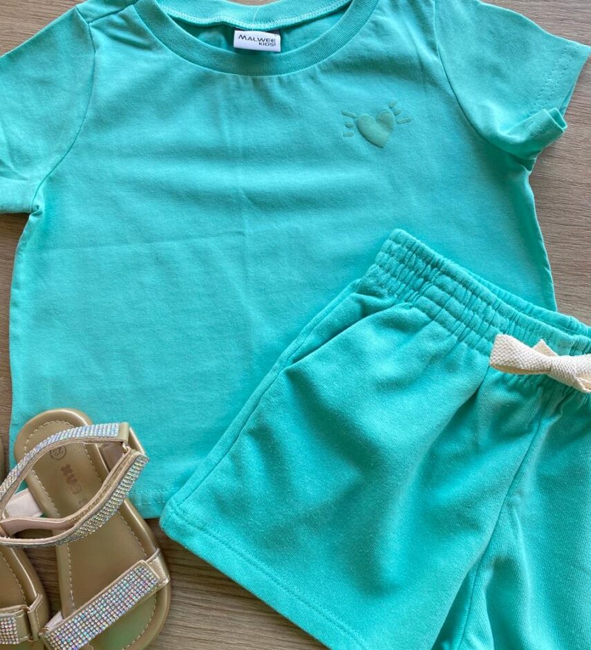 fernandaramoskids com br Conjunto Infantil Feminino Blusa Cropped Manga Curta e Short Verde1