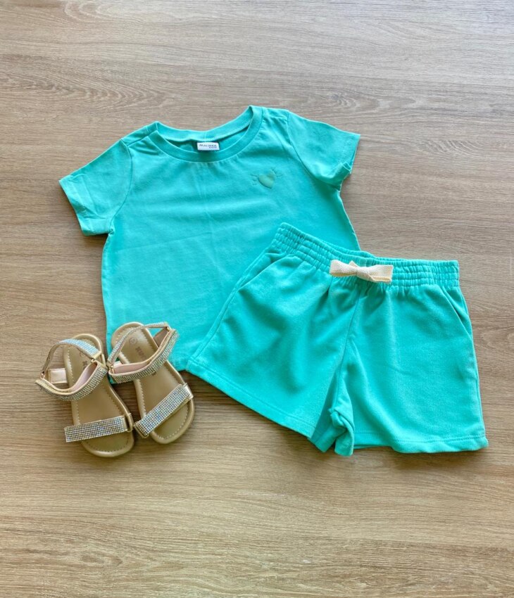 Conjunto Infantil Feminino Blusa Cropped Manga Curta e Short Verde Fernanda Ramos Kids