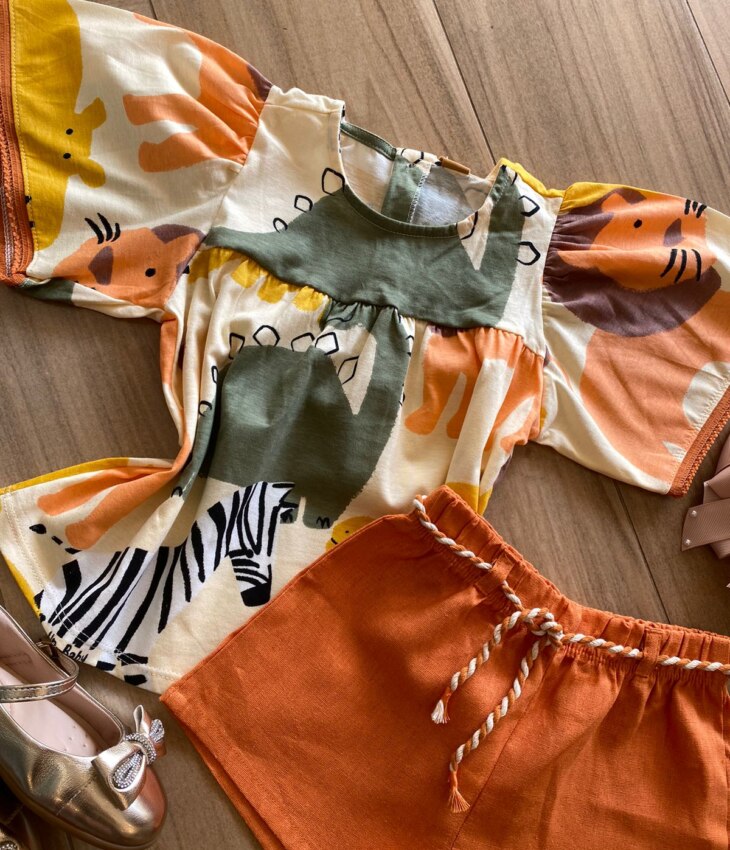 fernandaramoskids com br Conjunto Infantil Feminino Blusa Estampada e Short com Amarração1